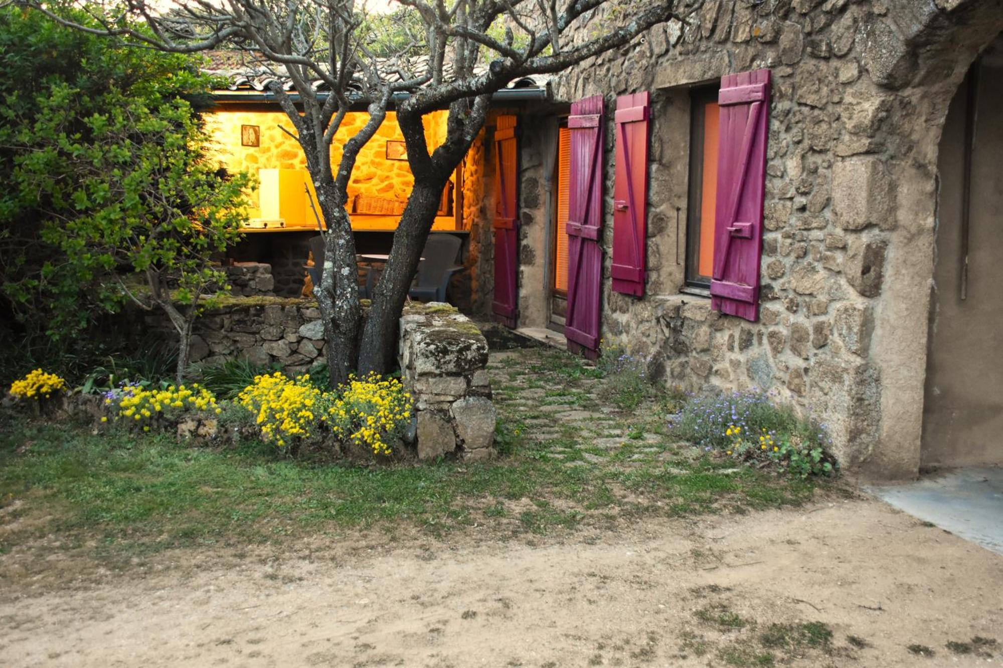 Chambre D'Hotes De Thoree Maclas Екстериор снимка